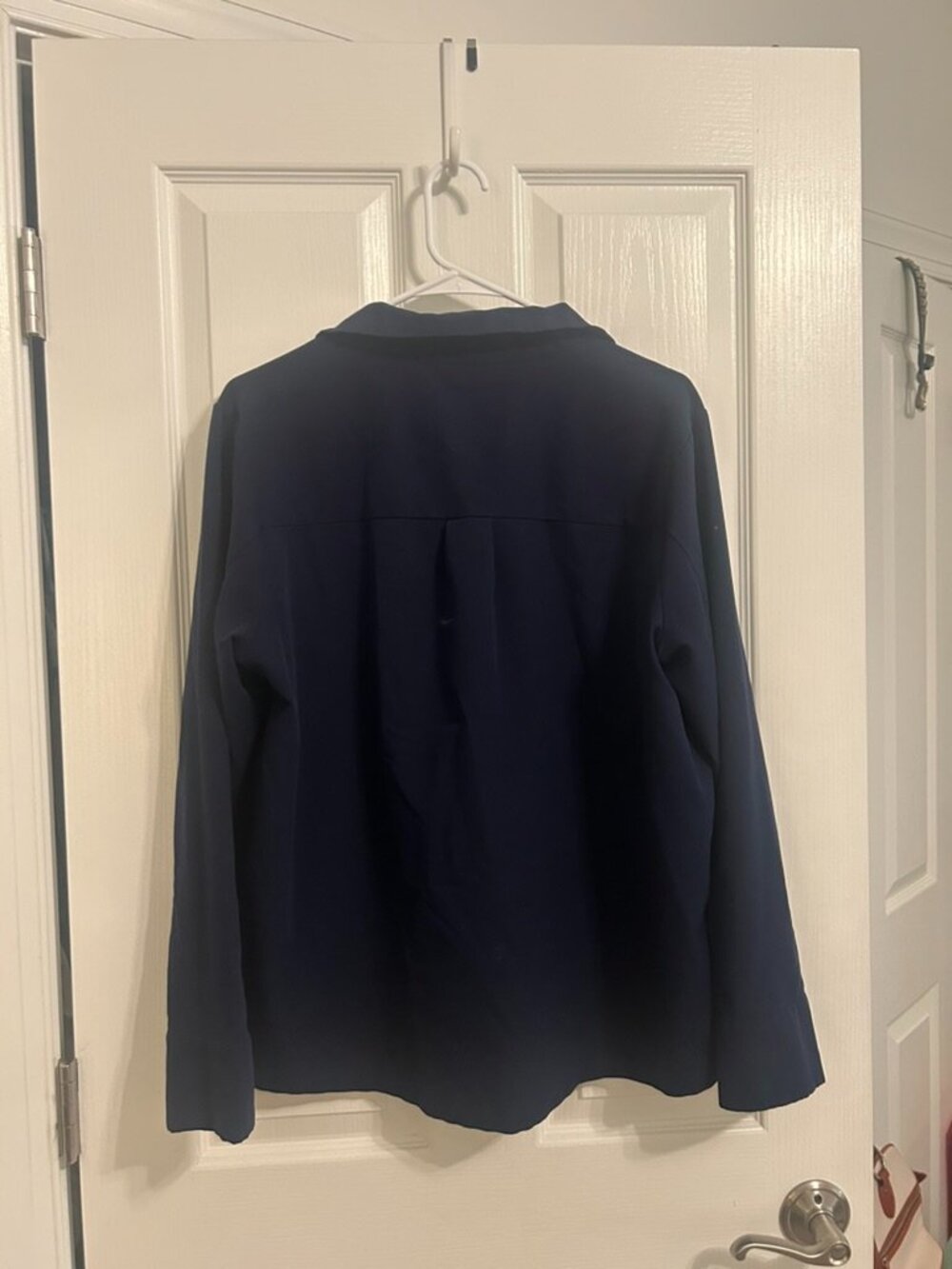Figs Rafaela Oversized Longsleeve Scrub Top in Navy XL - Picture 3 of 7